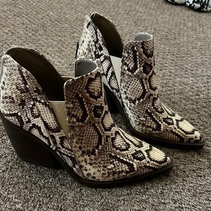 Vince Camuto Gigietta Booties — Worn Once